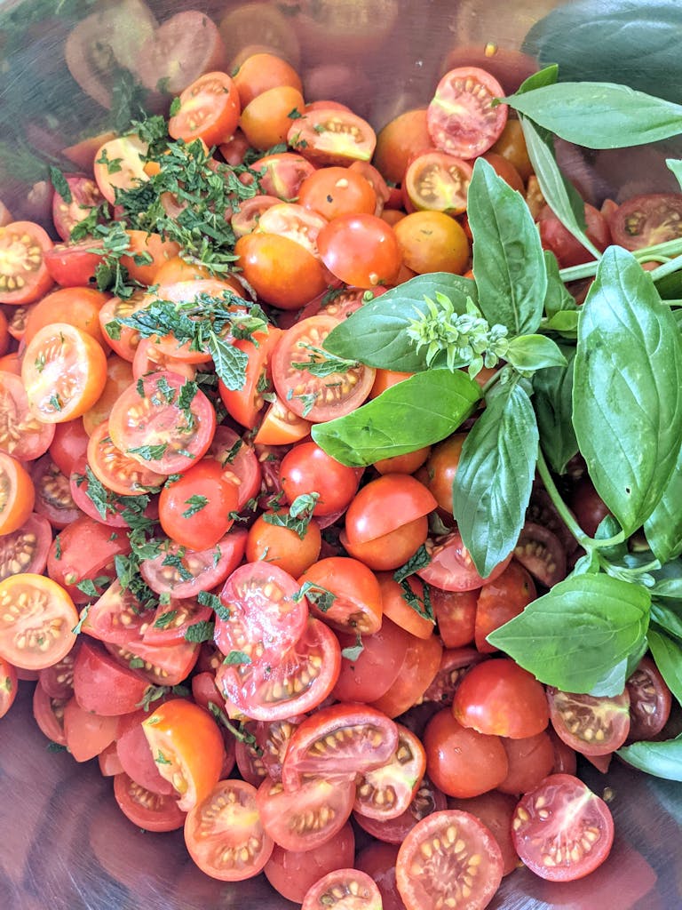 TOMATOES AND HERBS 03